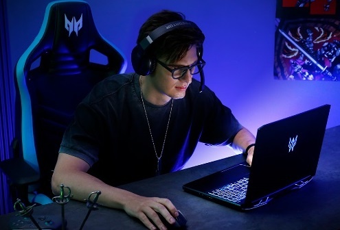 Predator Helios 300 ghi diem voi hieu nang manh hinh anh