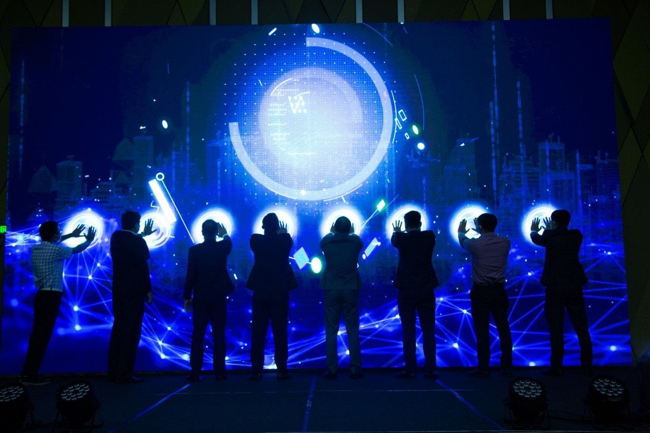 Cong ty Co phan Vua Mien Trung anh 4