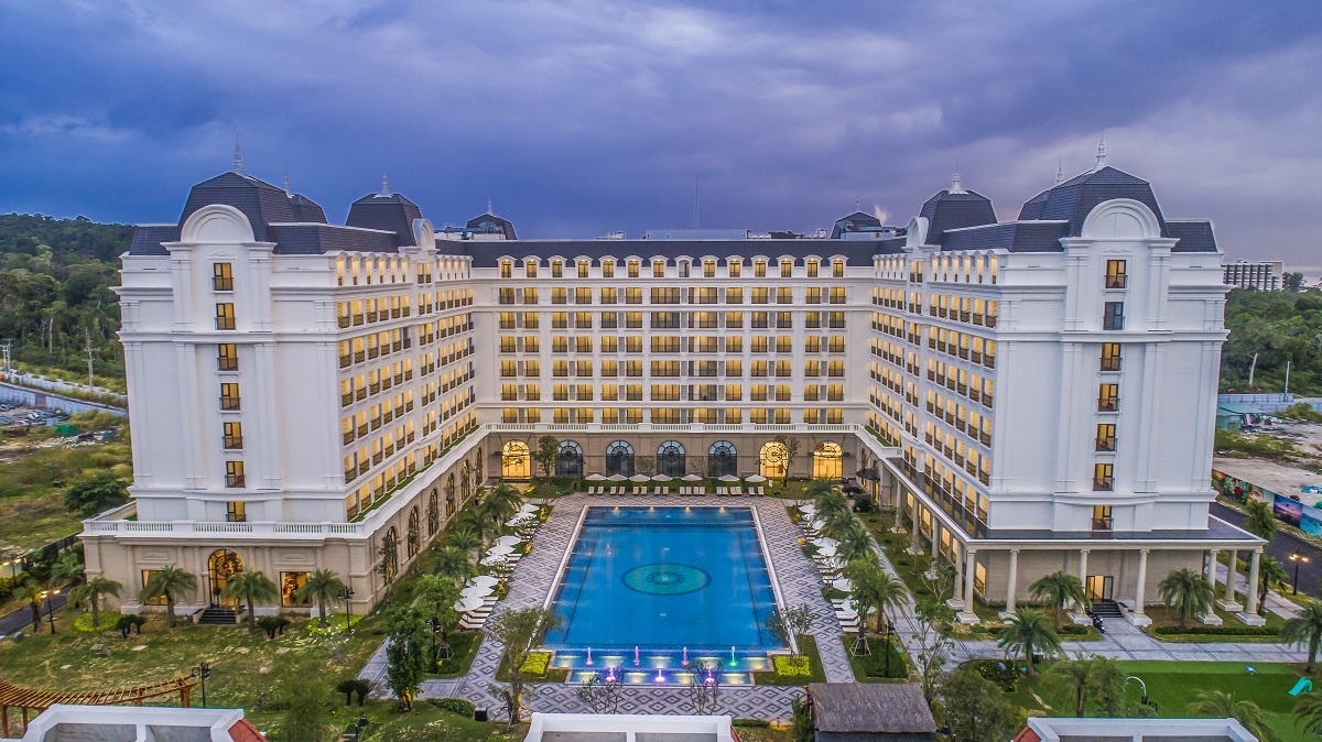 VinHolidays 'bat song' nha dau tu voi can ho toi gian hinh anh