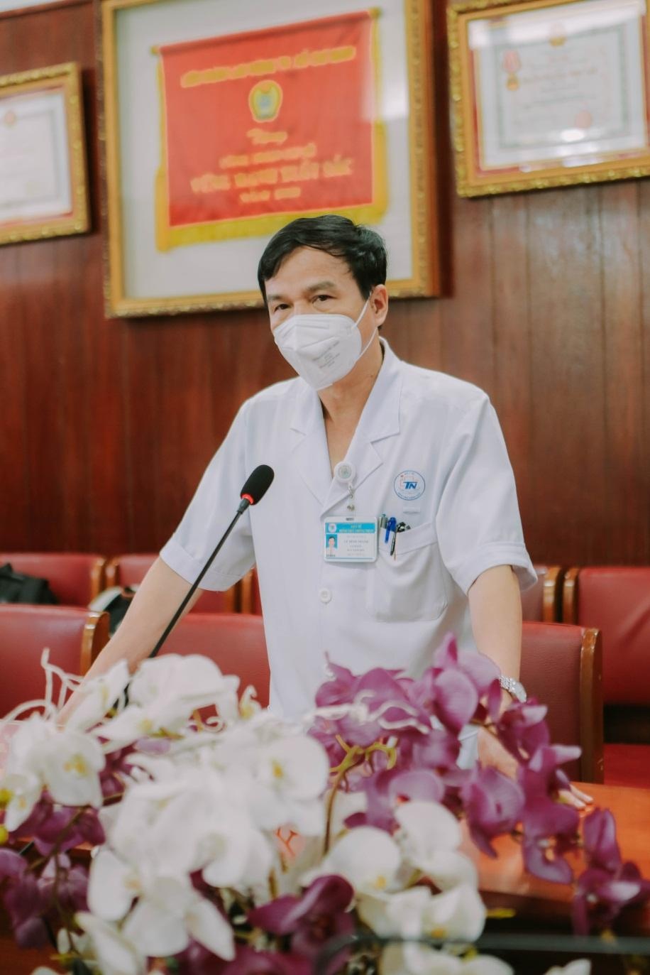 Dầu Xanh Con Ó Singapore ảnh 1 Dau Xanh Con O Singapore anh 1