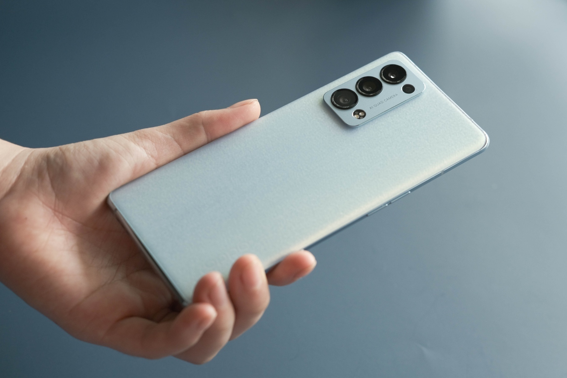 Reno6 Pro 5G - hieu nang manh me, camera da dung hinh anh