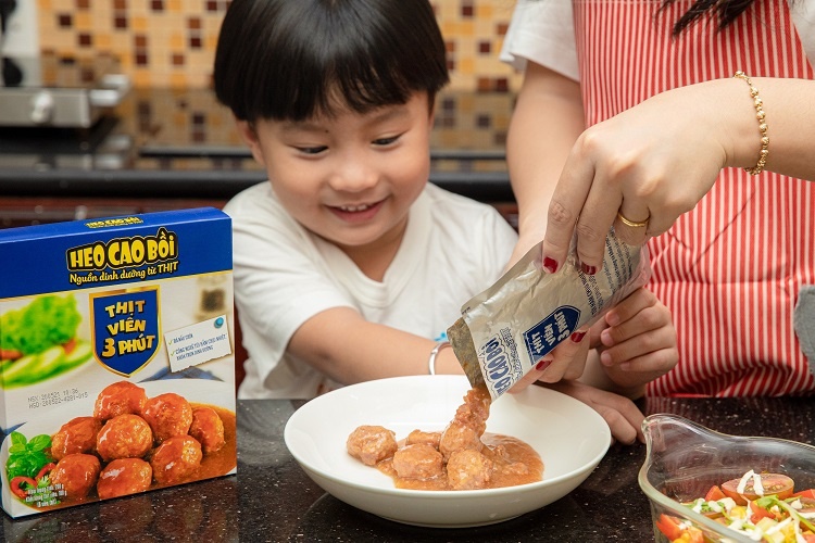 Chuan bi bua sang dinh duong trong 3 phut voi thit vien hinh anh