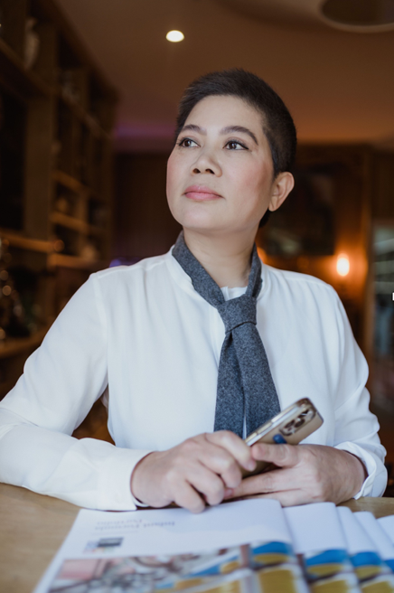 Shark Lien,  kinh doanh anh 1