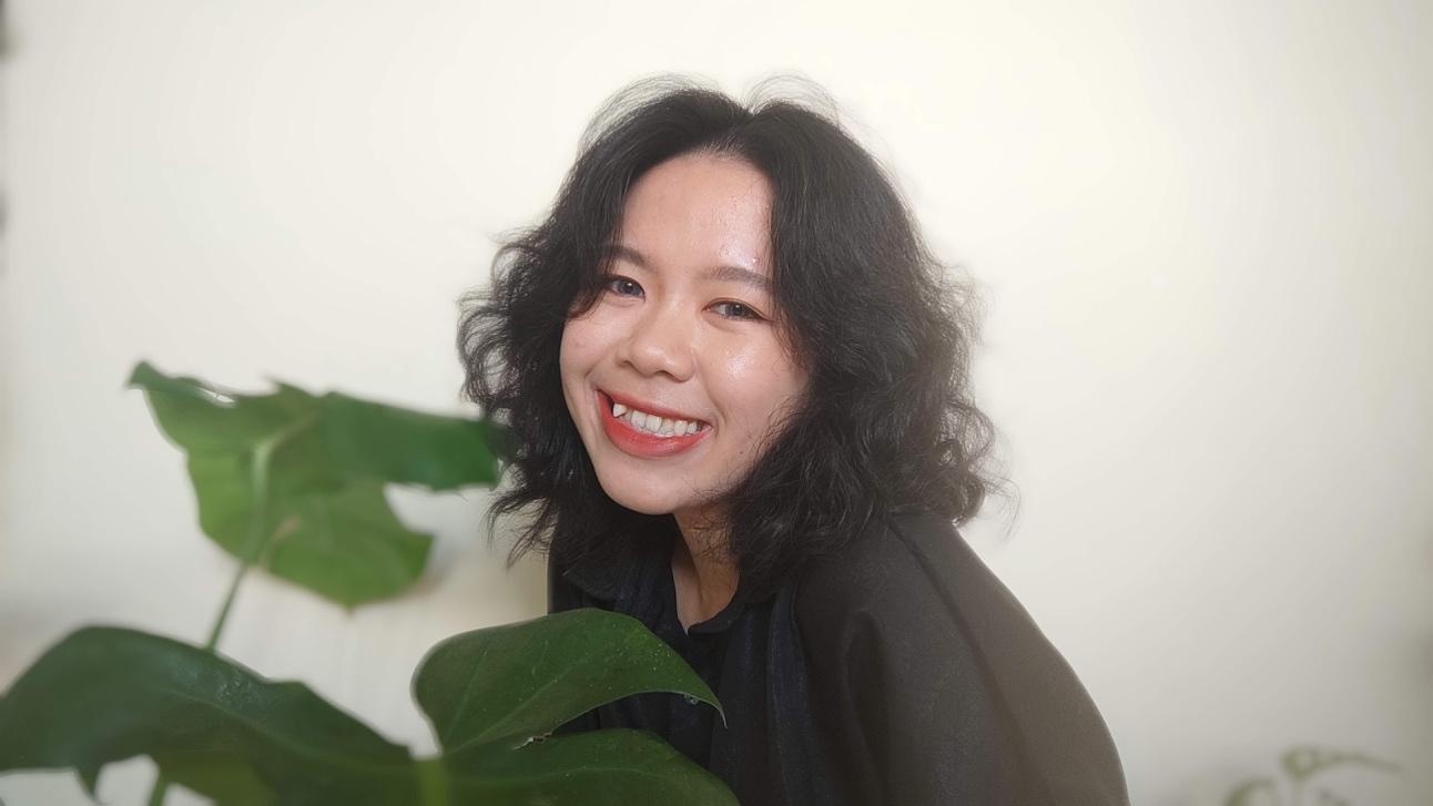 Hoi dong Anh,  hoc tieng Anh anh 4