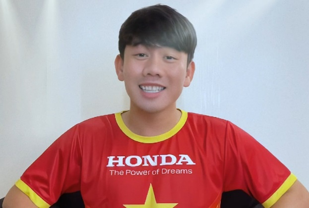 Minh Vuong khoac ao ‘Doi hinh uoc mo’ co vu tuyen Viet Nam hinh anh