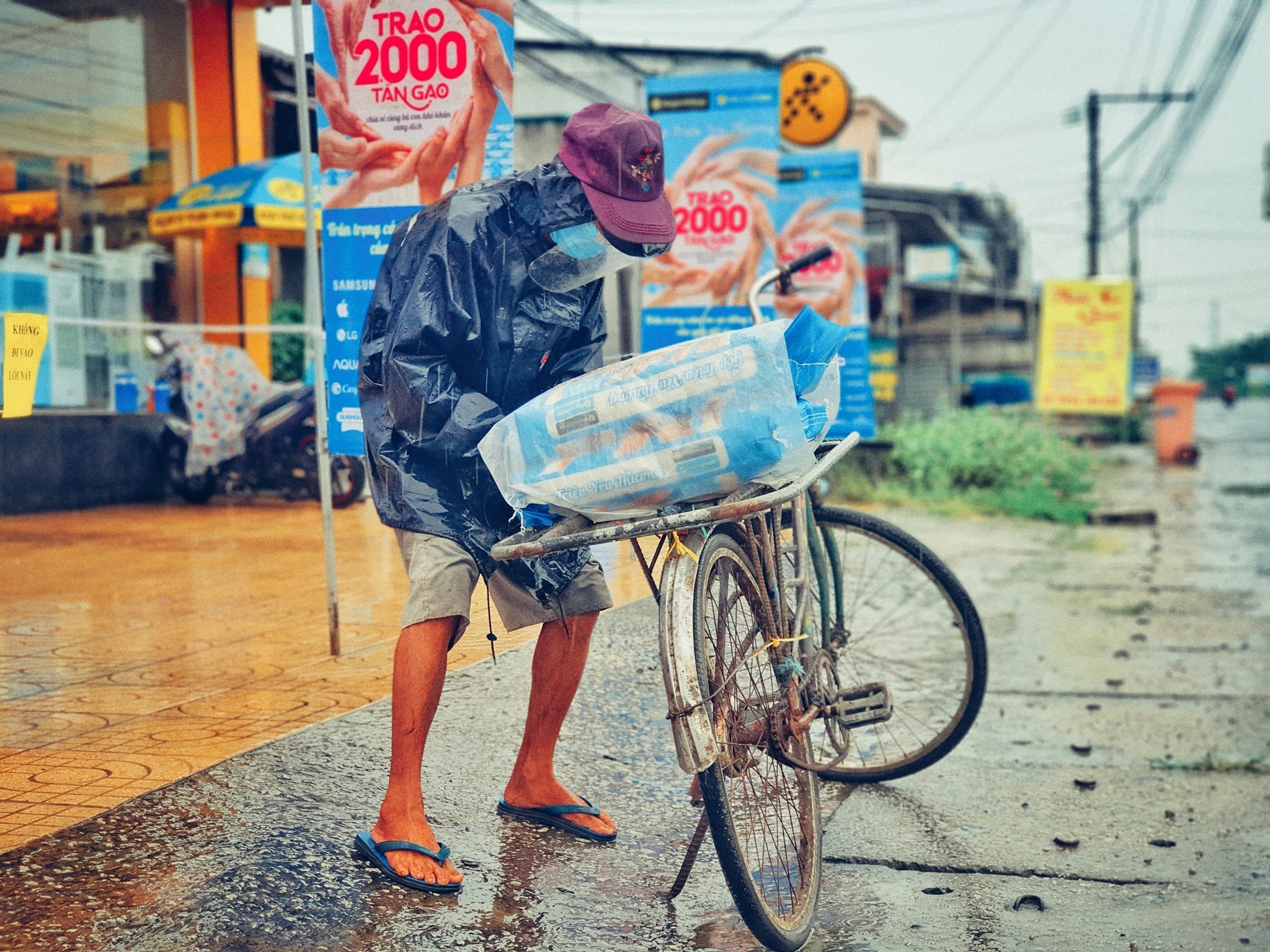 MXH lan toa yeu thuong tu chien dich trao gao cua The Gioi Di Dong hinh anh