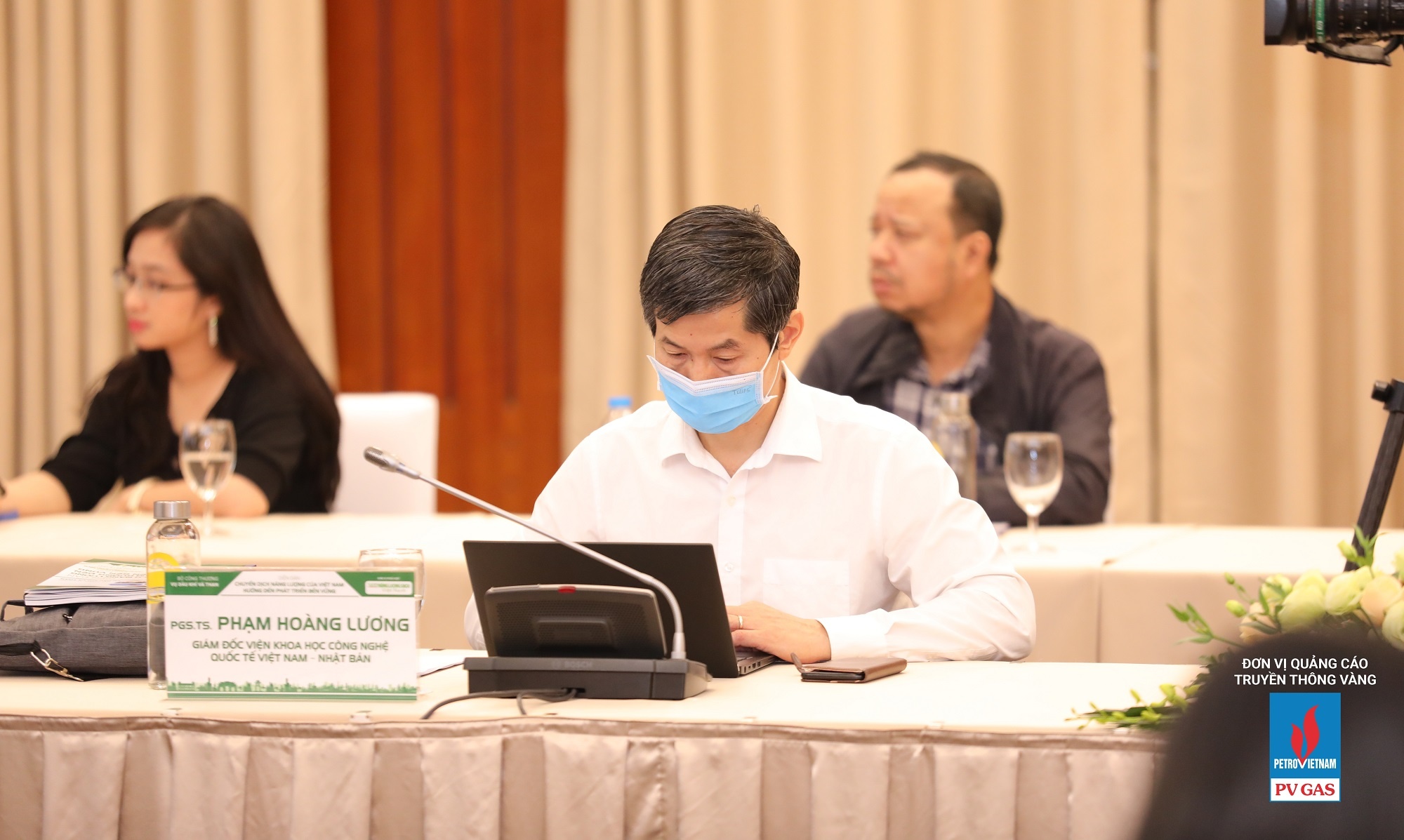 Chuyen doi nang luong,  PVOIL anh 2