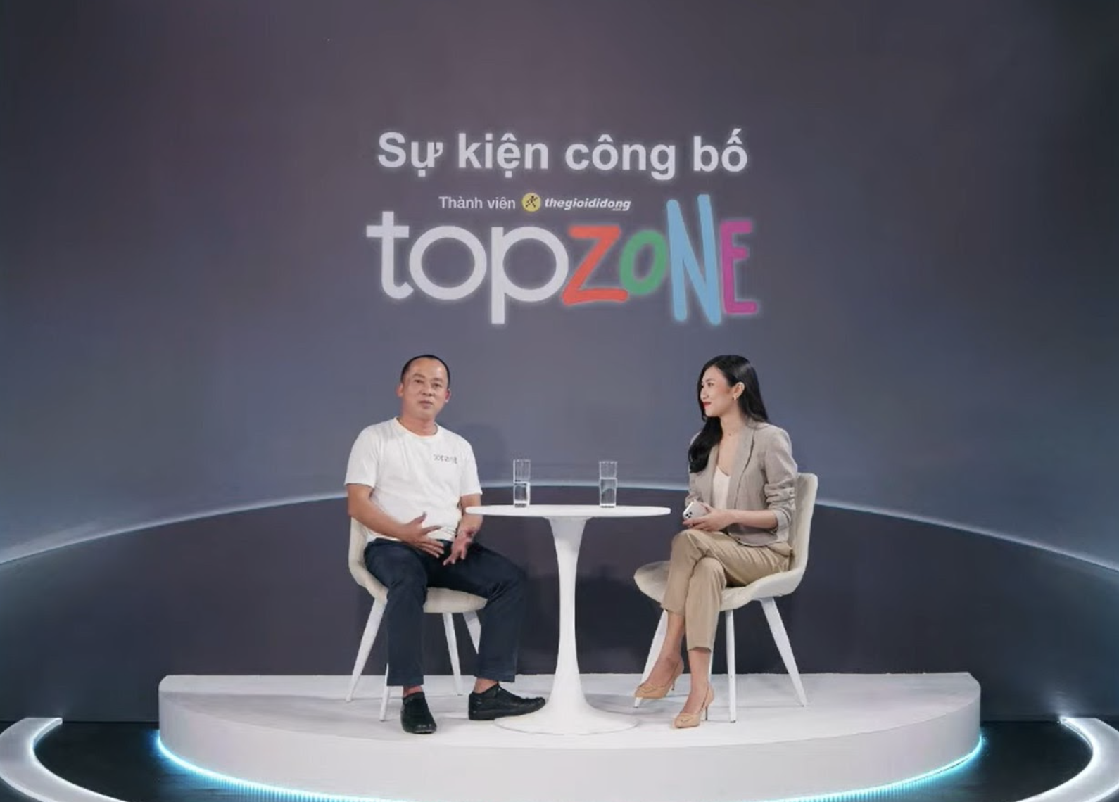 cua hang trai nghiem anh 2