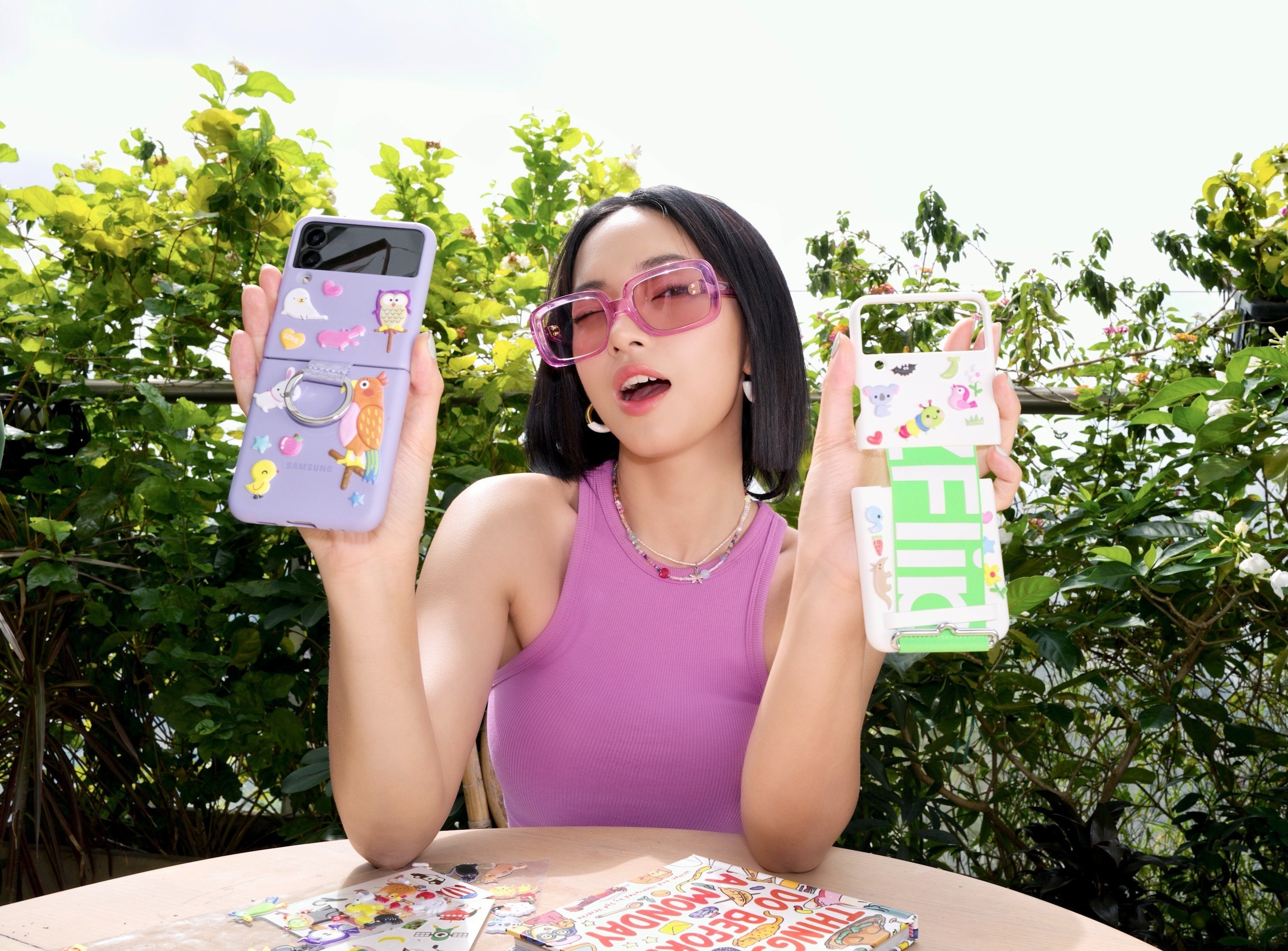 Vi sao Galaxy Z Flip3 la mon qua duoc san don dip 20/10? hinh anh