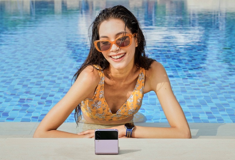 Co Z Flip3, mac the nao cho ‘ngau’? hinh anh