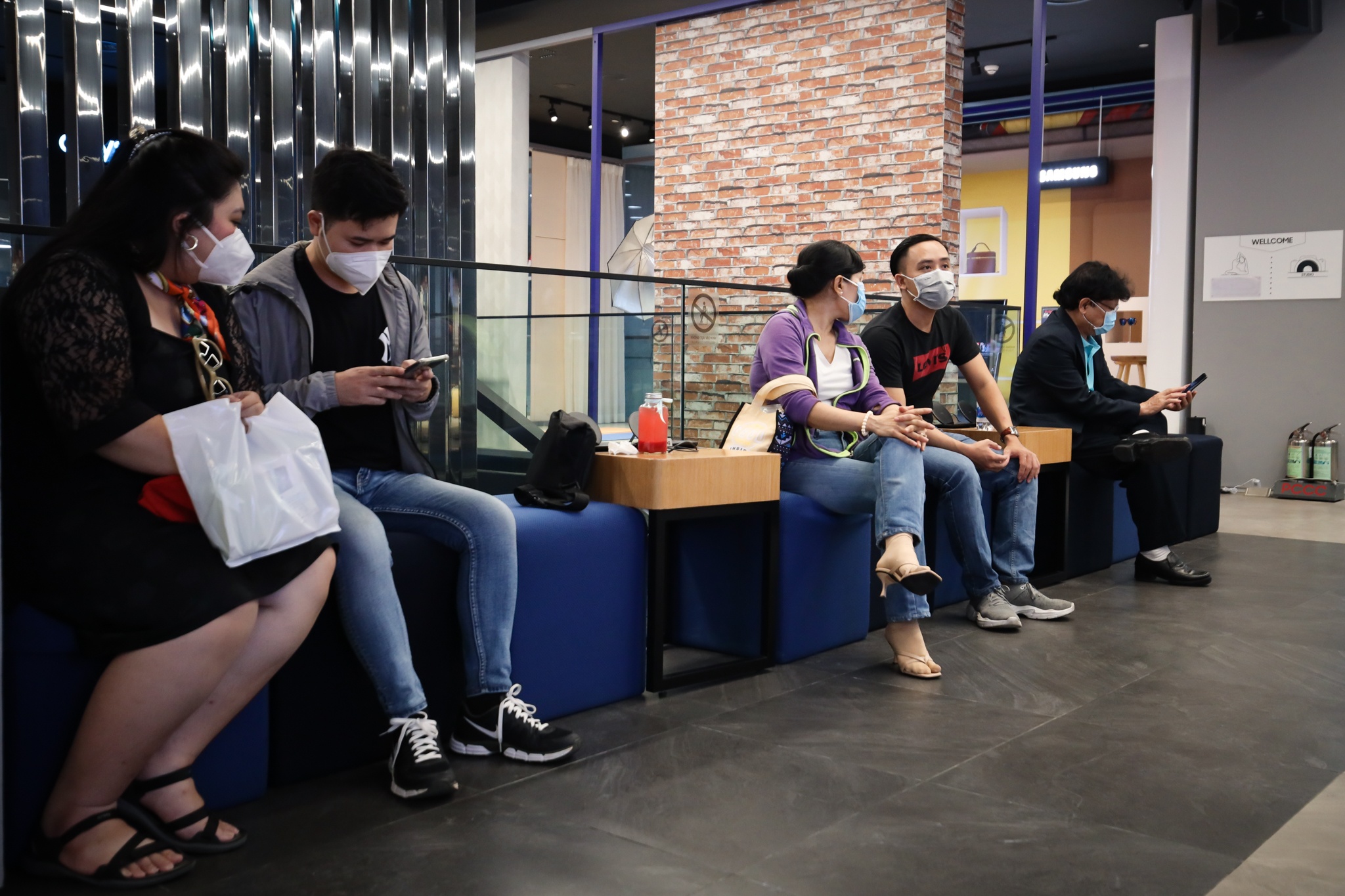 Samsung68 mo cua anh 4