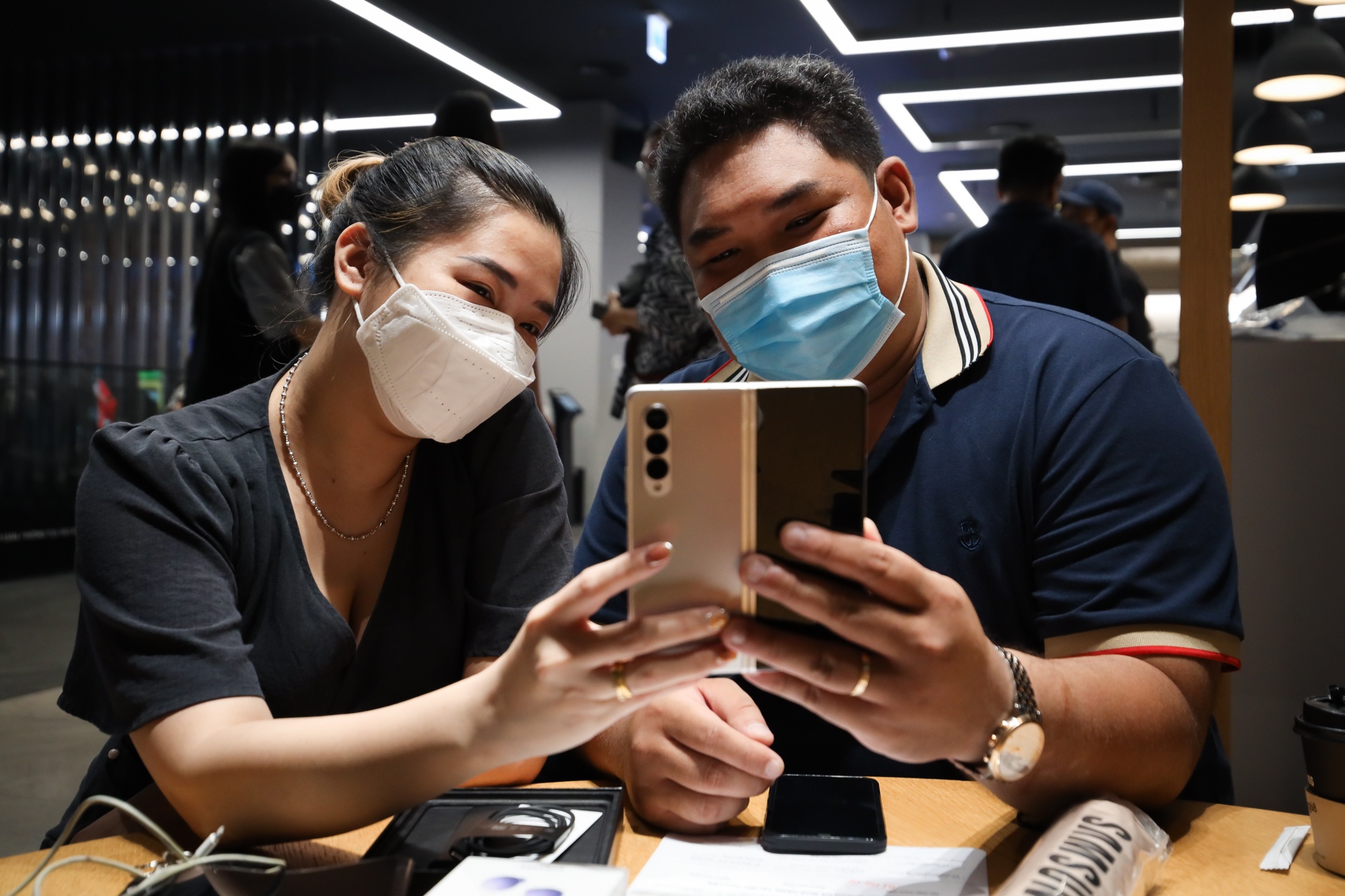 Samsung68 mo cua anh 6