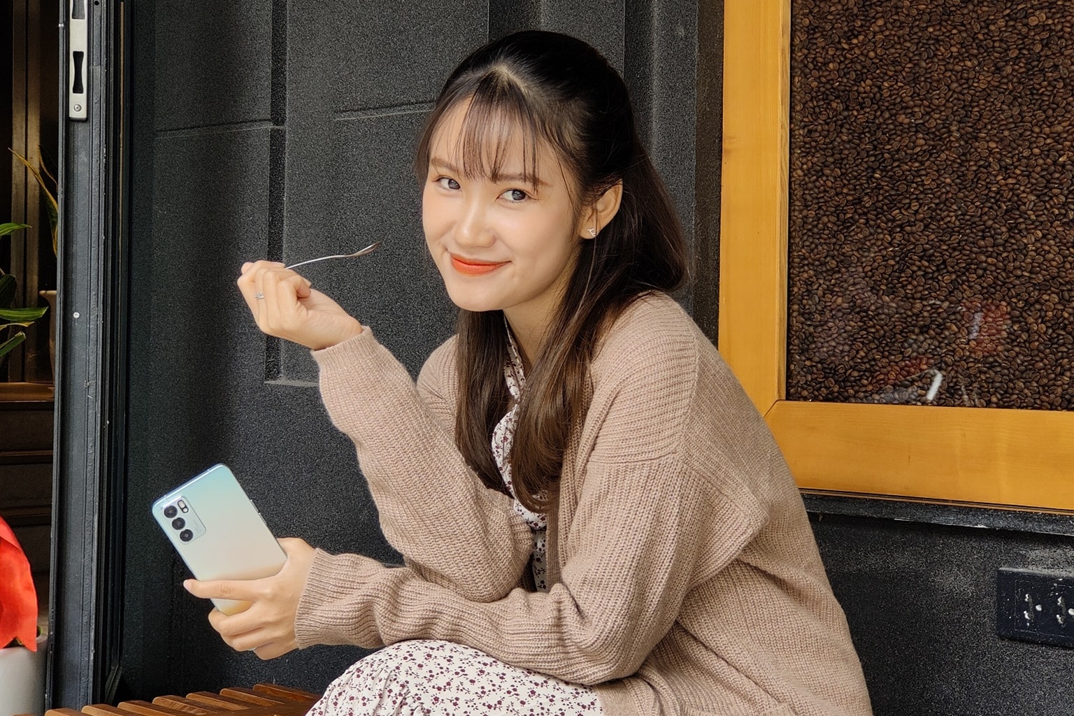 Nu gioi va cong nghe - trai nghiem de phat trien ban than hinh anh