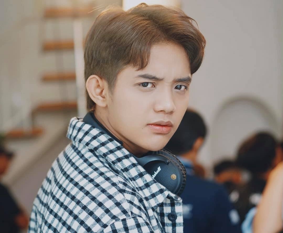 Chu nhan hit 'Yeu la cuoi' gay chu y voi ca khuc moi hinh anh