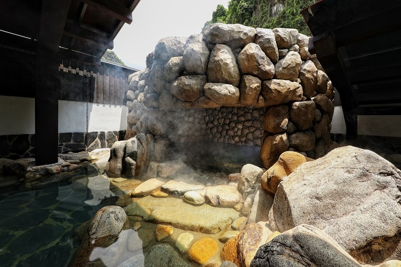 Yoko Onsen Quang Hanh,  tam khoang nong anh 3