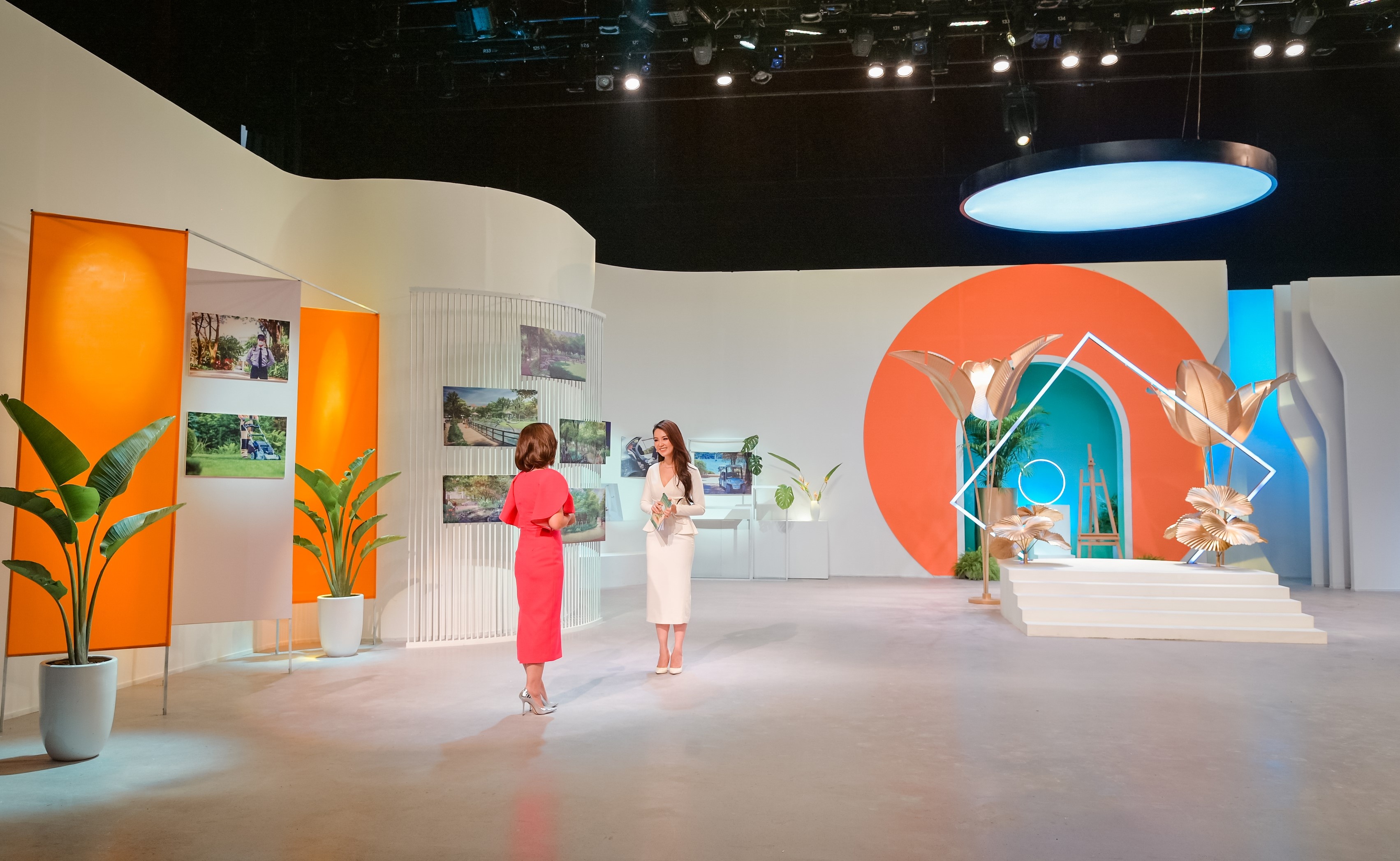 Trien lam nghe thuat nang tam gia tri song tai Sun Tropical Village hinh anh