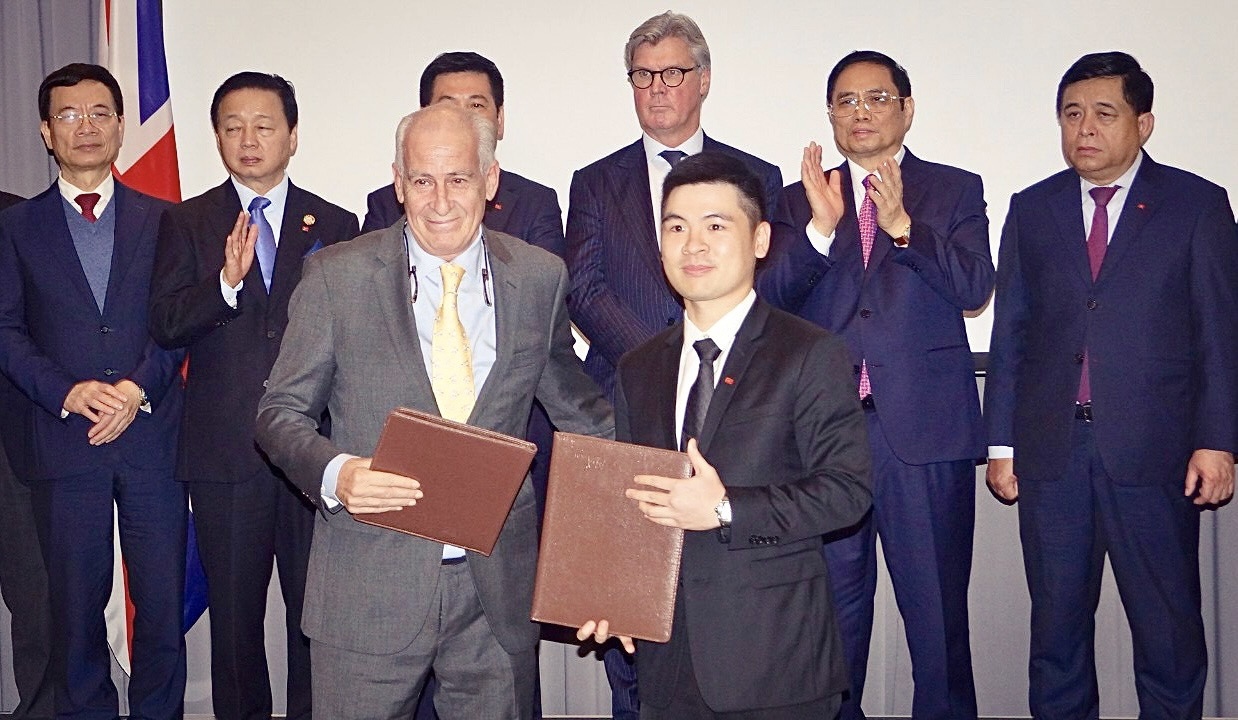 Tap doan T&T Group,  Standard Chartered anh 3