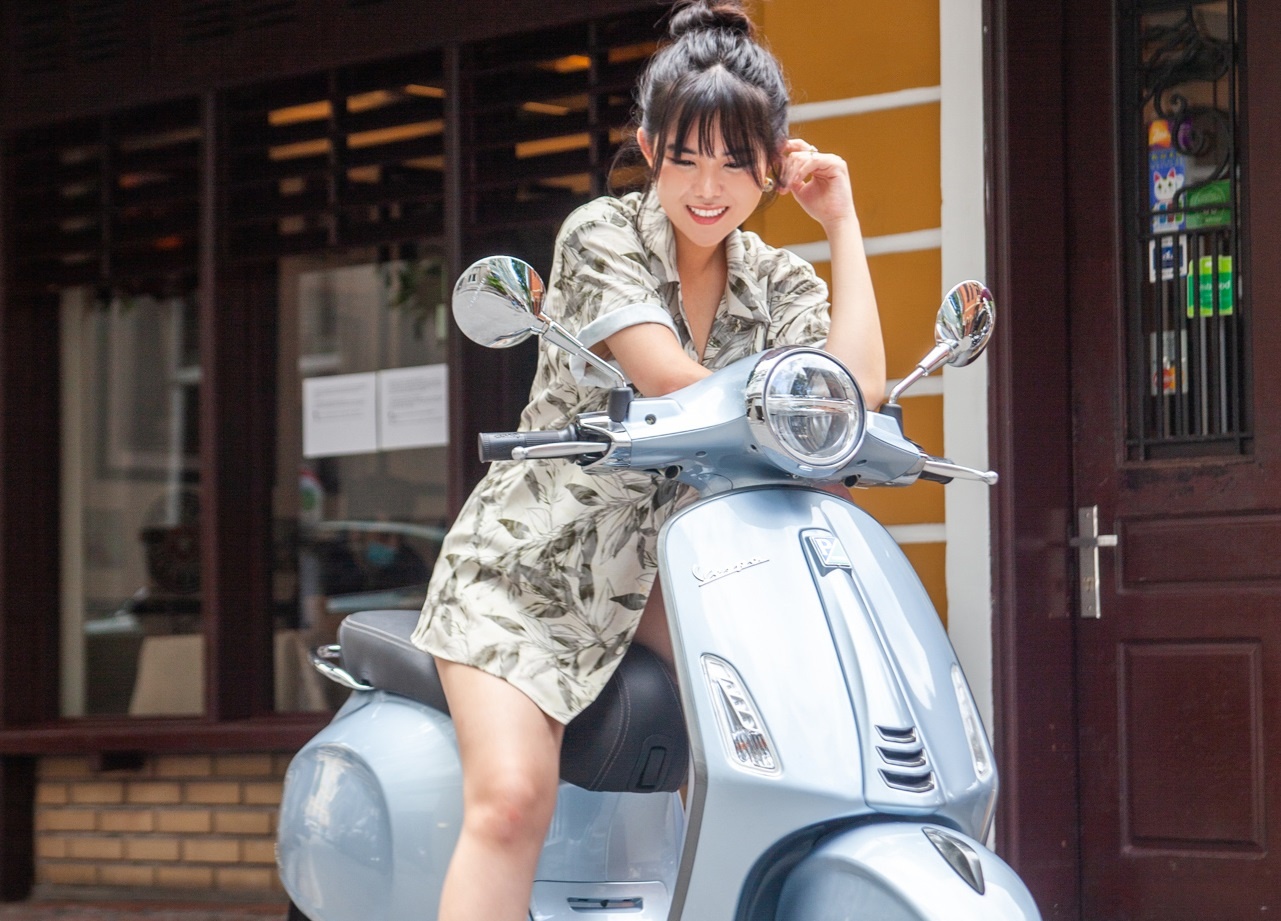 Thu choi Vespa nhieu thang tram tai Viet Nam hinh anh