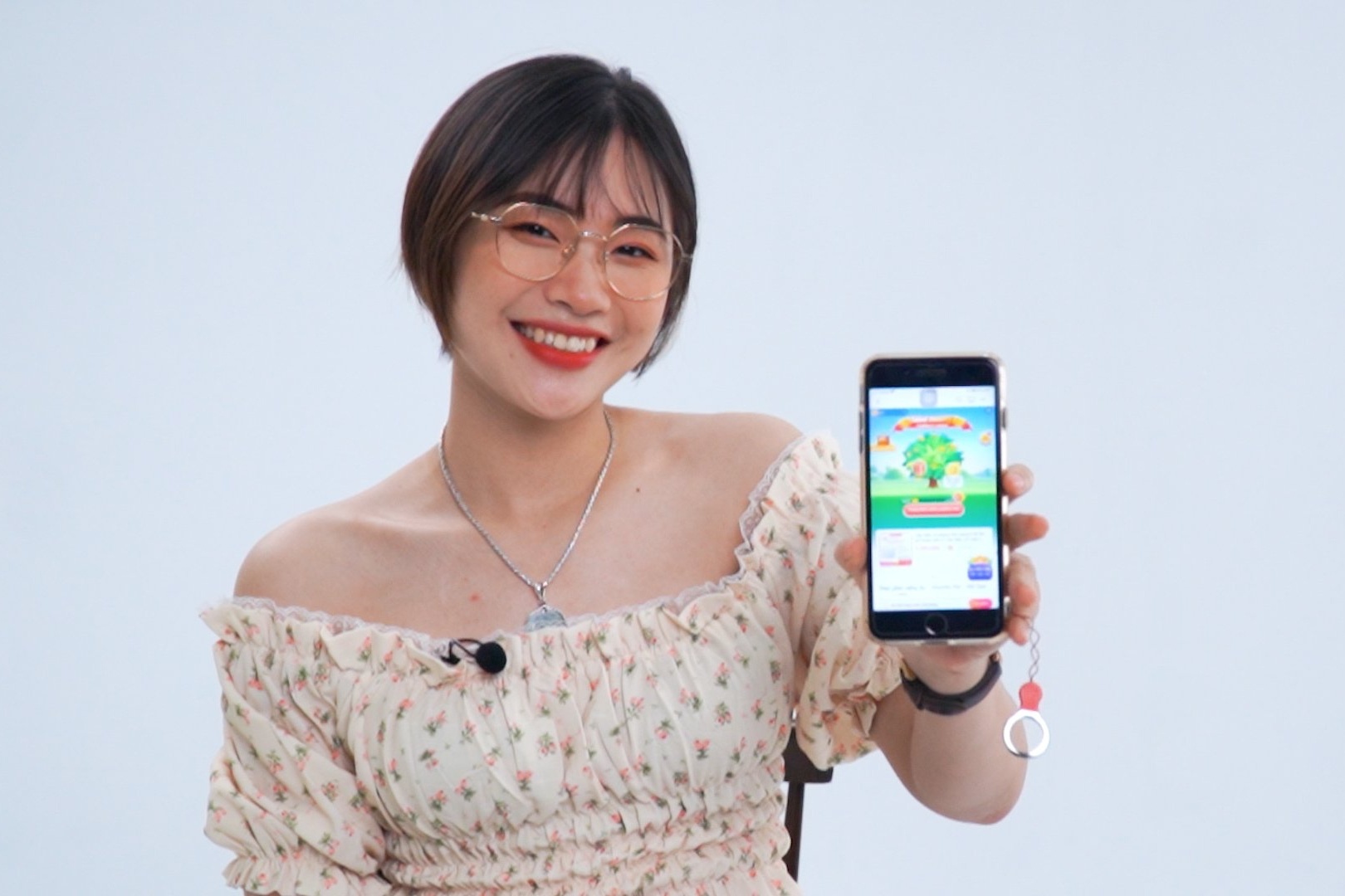 Tro choi ‘Cay than tai’ hut gioi tre truoc them sieu sale 11/11 hinh anh