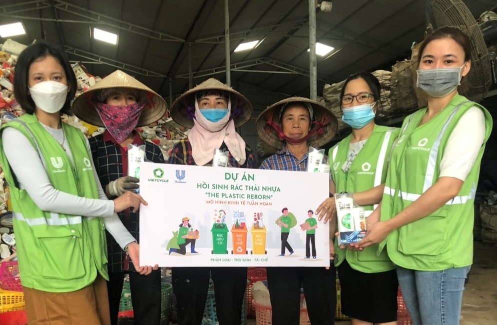Unilever khoi xuong chuong trinh ‘Hoi sinh rac thai nhua’ hinh anh
