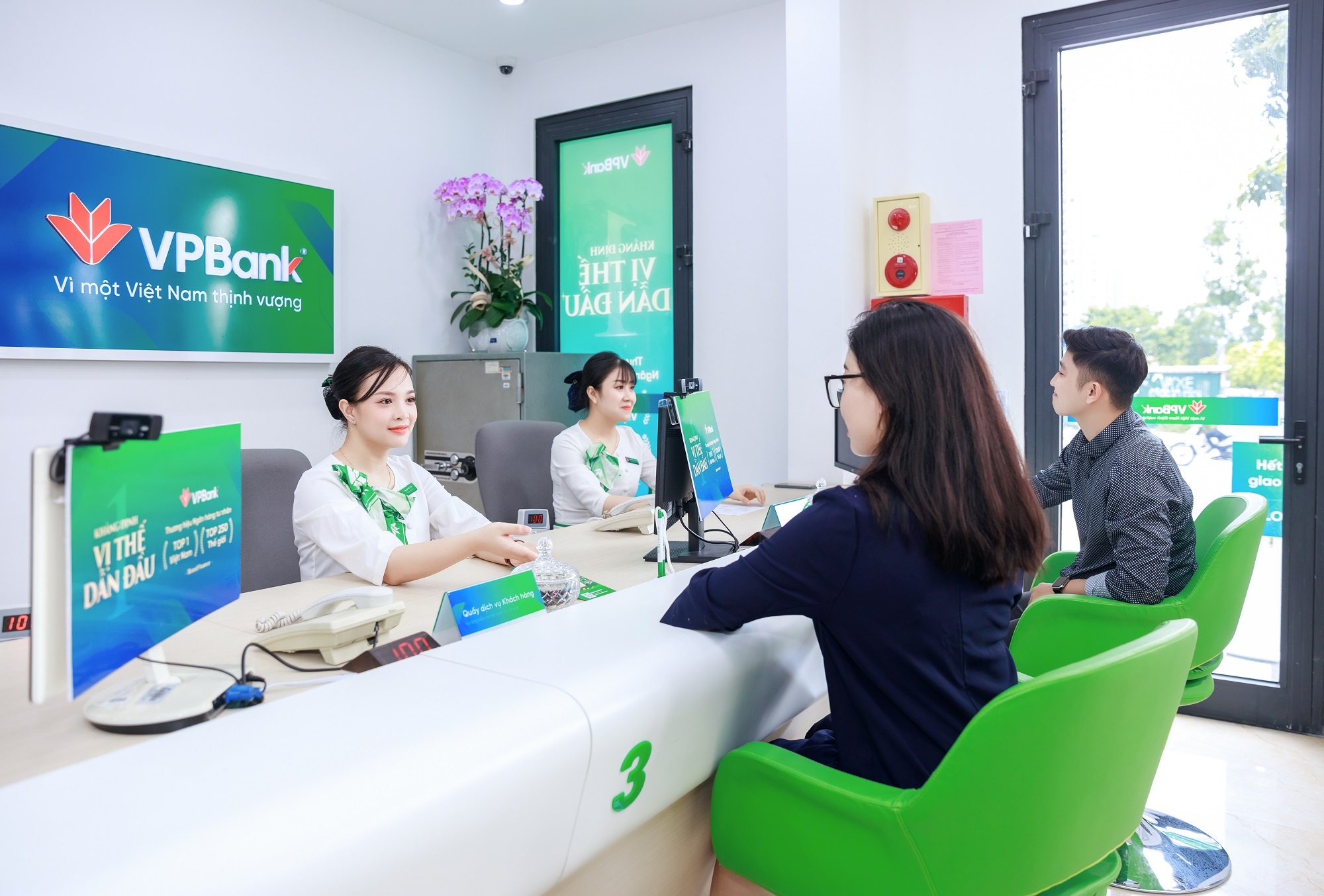 VPBank,  Don sinh nhat thinh vuong - Sanh buoc trieu niem vui anh 1