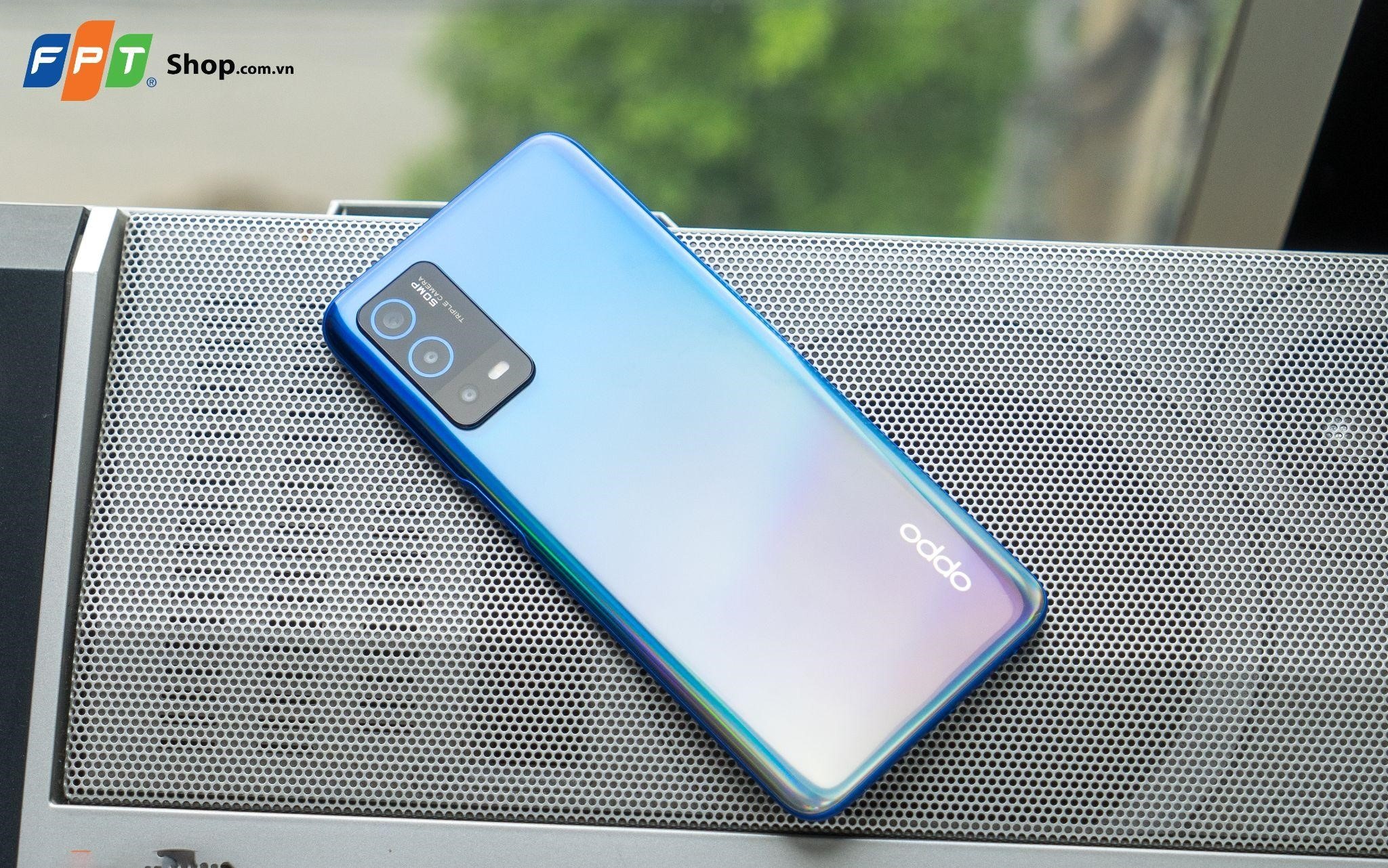 FPT Shop giam gia dien thoai Oppo anh 3