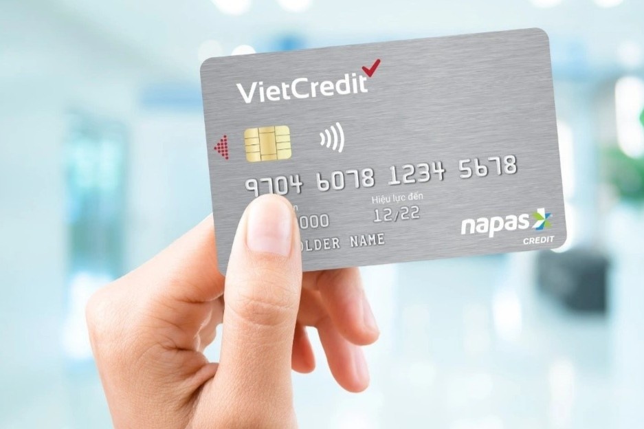 Nhan uu dai mien lai va li xi den 300 trieu dong khi mo the VietCredit hinh anh