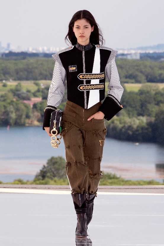 ST Cruise 2022,  Louis Vuitton ảnh 4 ST Cruise 2022,  Louis Vuitton anh 4