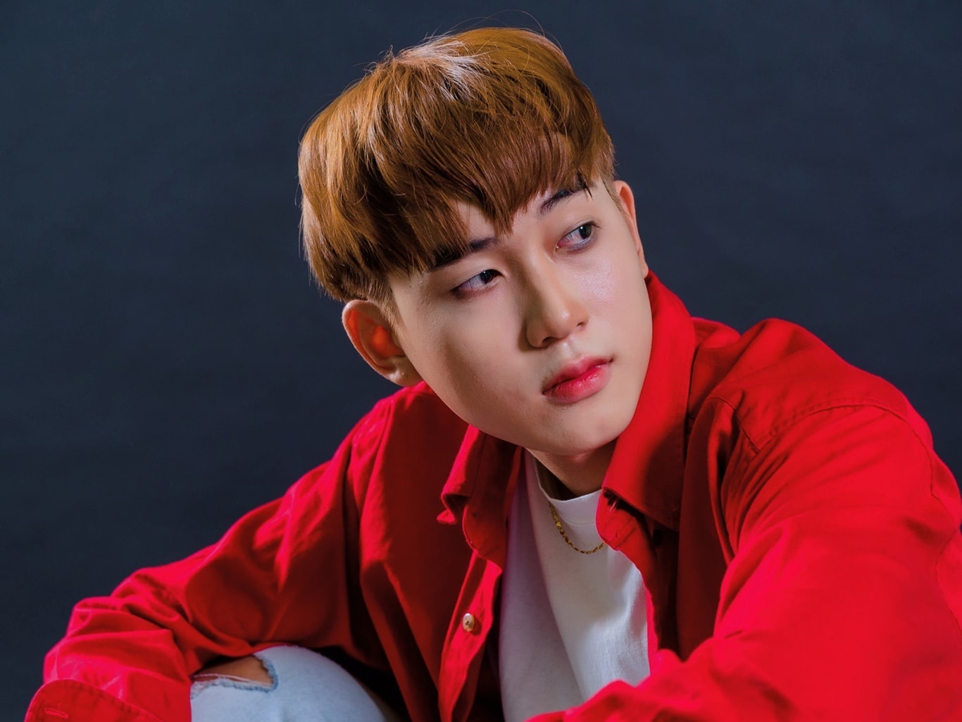 Chu nhan hit 'Vach ngoc nga' co ca khuc moi vao top 10 #zingchart hinh anh