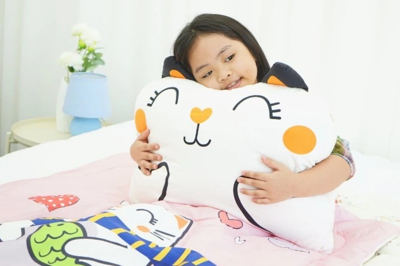 Ban dong hanh giup tre ngu sau giac hon hinh anh