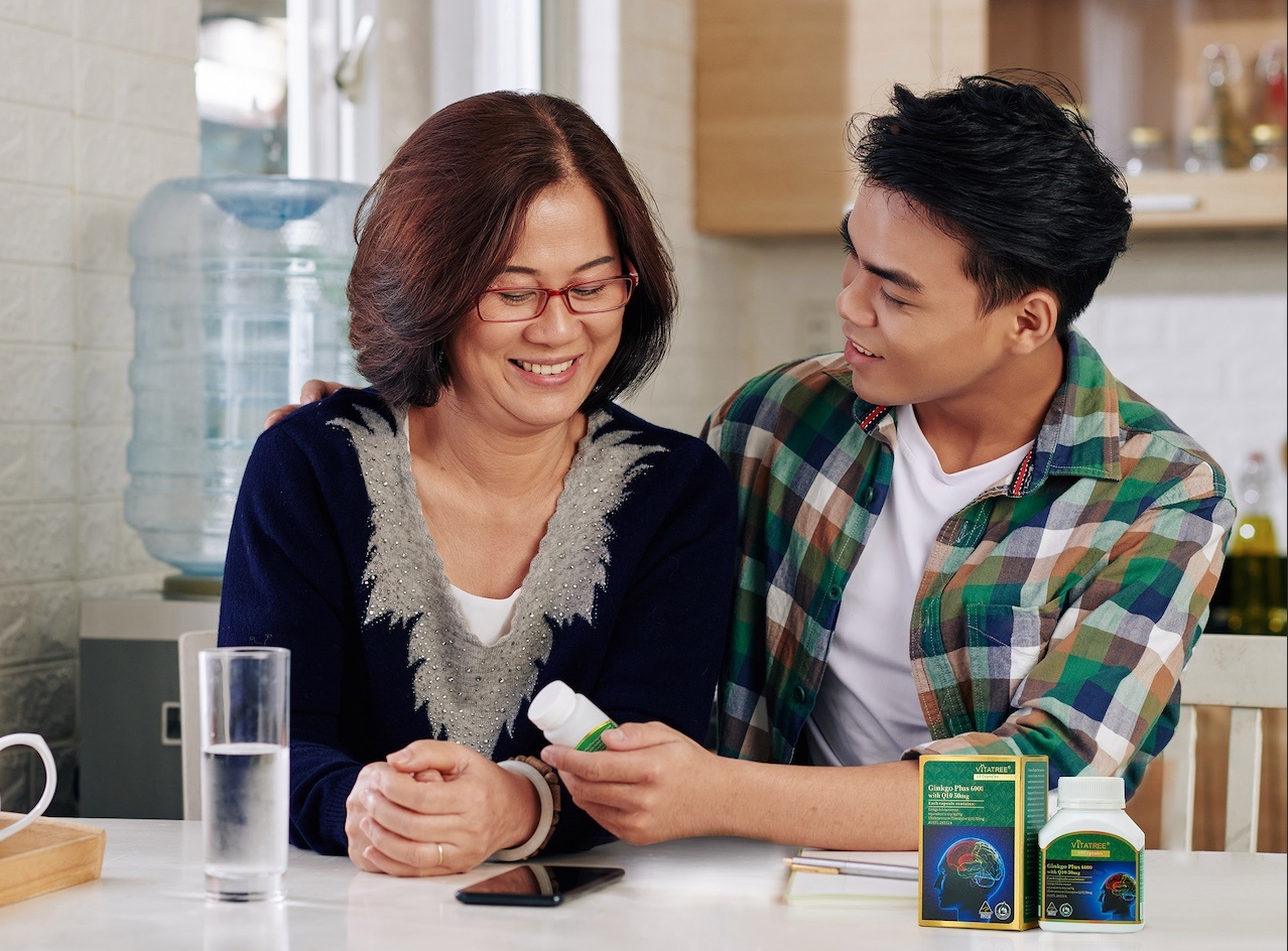 Nganh hang cham soc suc khoe thich nghi the nao voi Covid-19? hinh anh