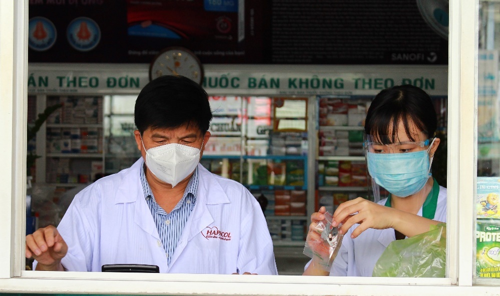 Duoc Hau Giang no luc dong hanh cung 30.000 nha thuoc trong thoi dich hinh anh