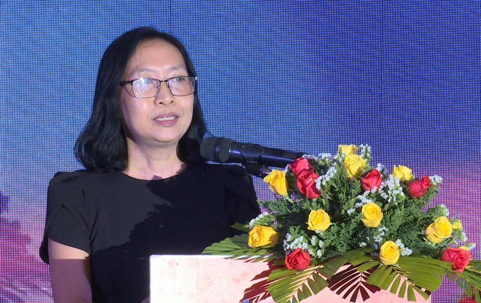 dao ngoc,  don khach quoc te anh 4