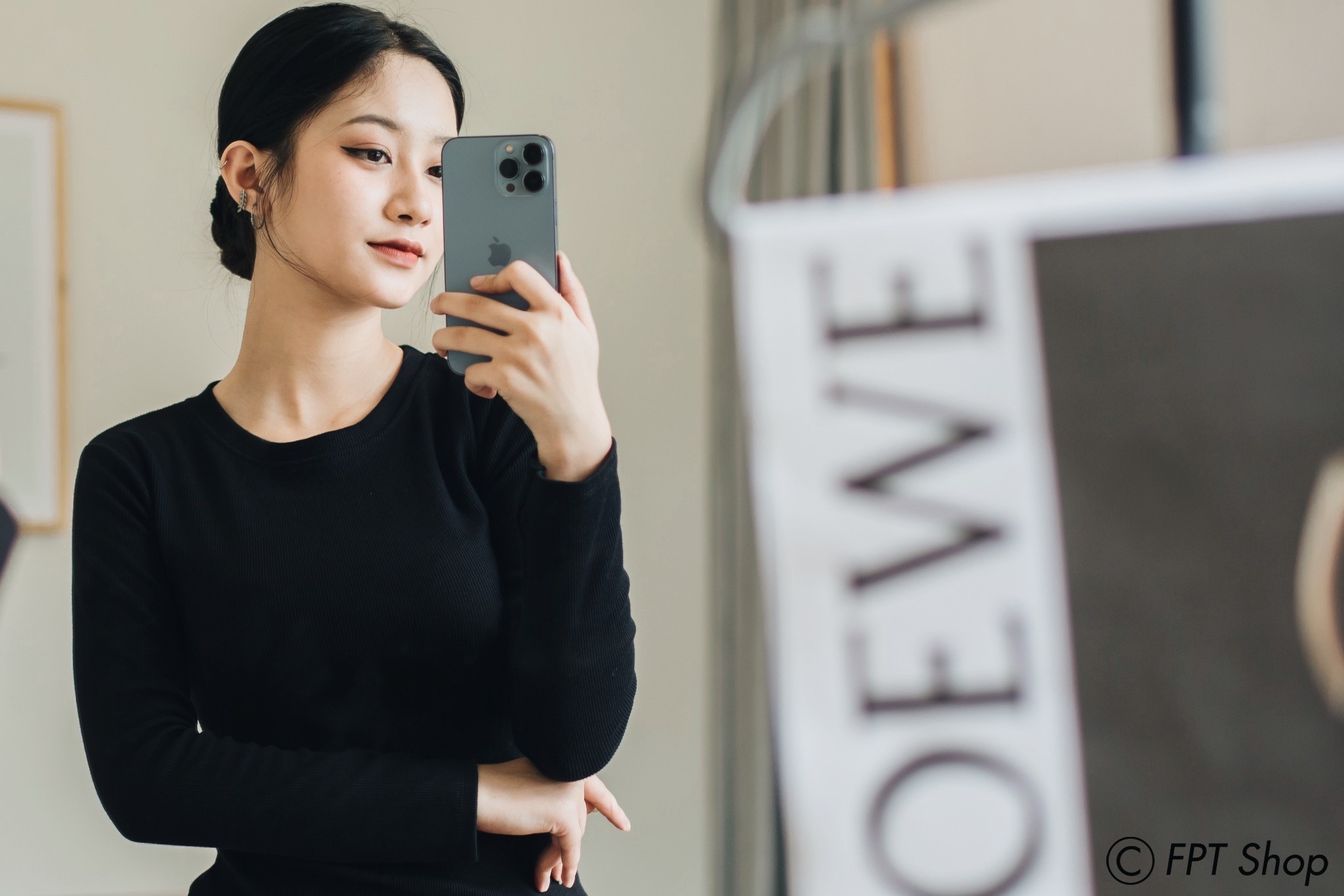 Thue iPhone o FPT Shop anh 2