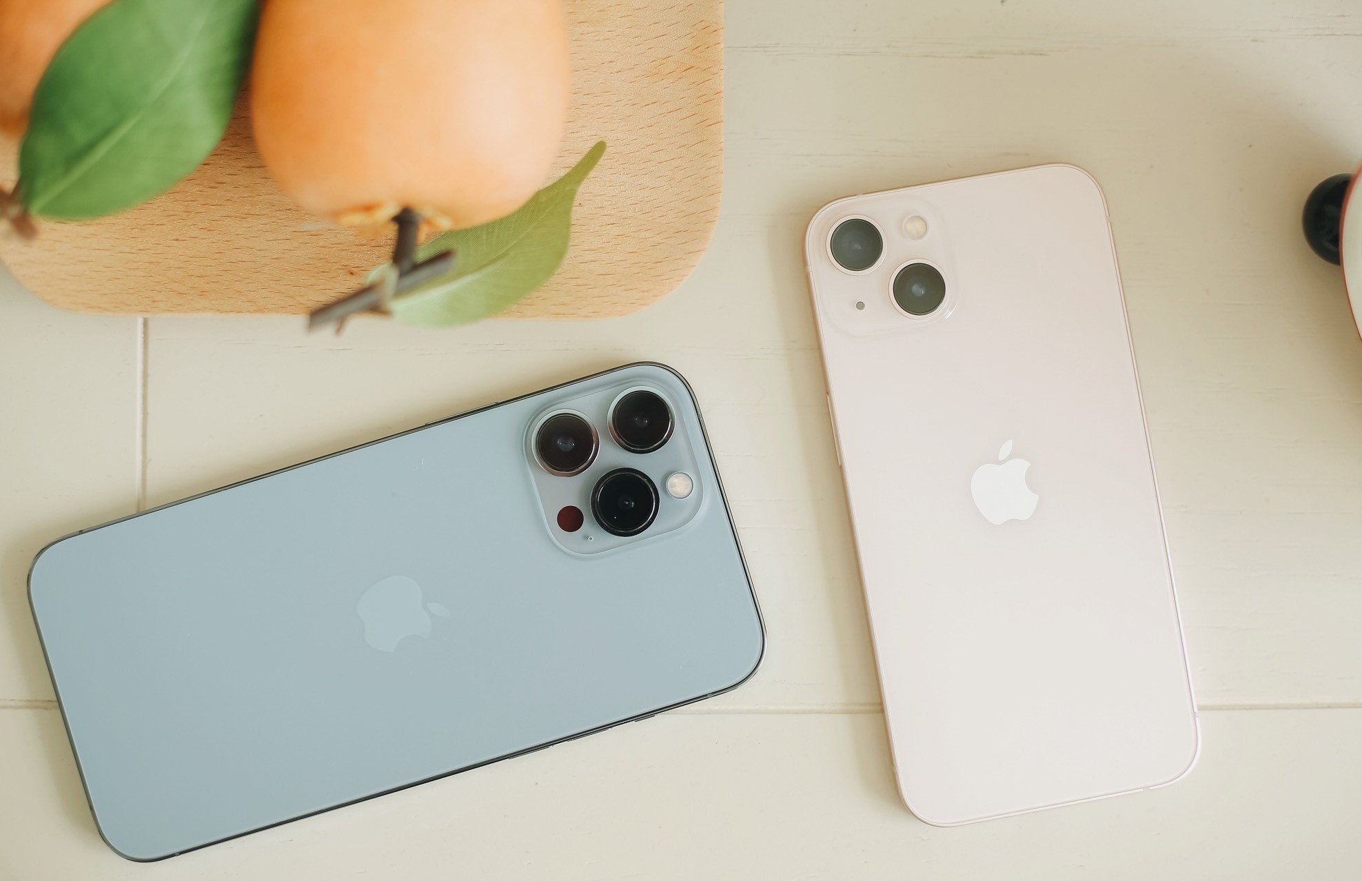 FPT Shop tang phieu mua hang 1 trieu dong cho khach thue iPhone hinh anh