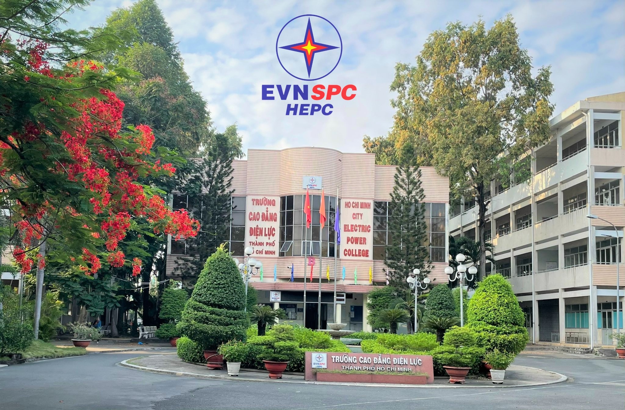 Dau an 45 nam truong Cao dang Dien luc TP.HCM hinh anh