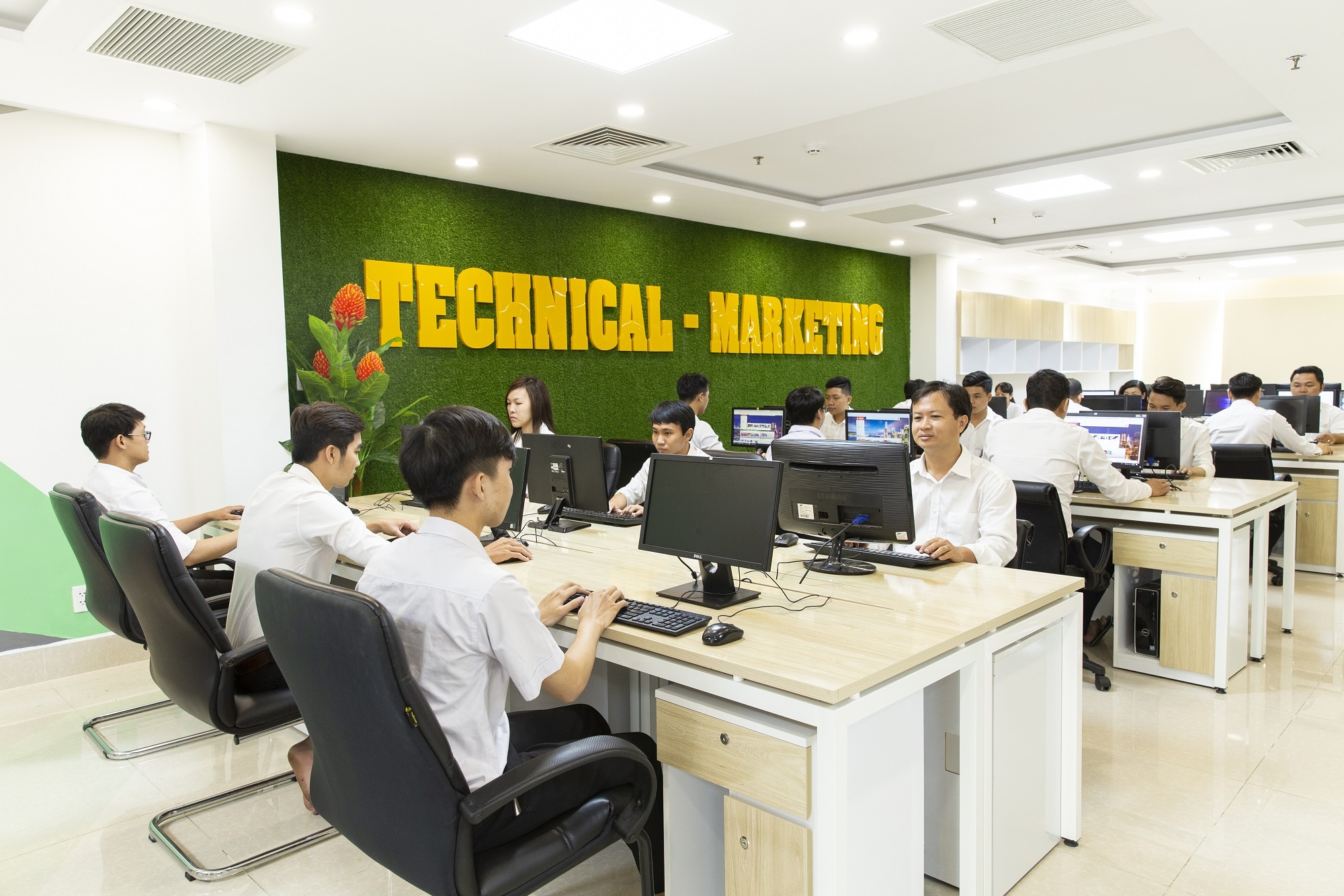 BIN Corporation Group,  sep Le Hung Anh,  khoi nghiep cong nghe anh 2