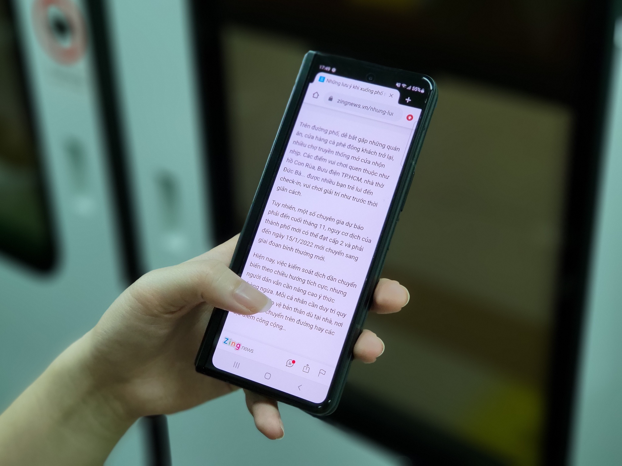 đi tàu Cát Linh, giá Z Fold3 ảnh 16 di tau Cat Linh, gia Z Fold3 anh 16