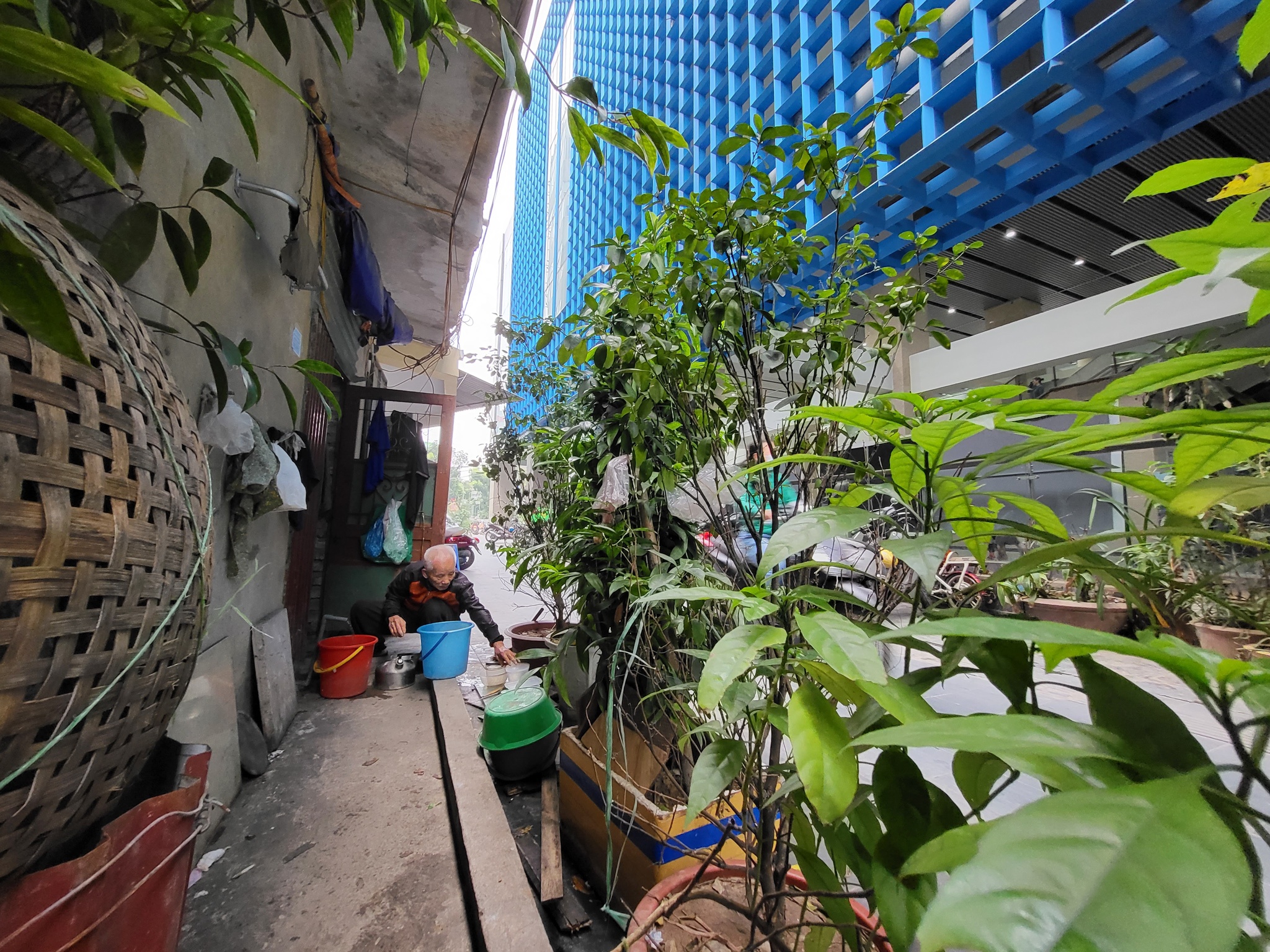 đi tàu Cát Linh, giá Z Fold3 ảnh 3 di tau Cat Linh, gia Z Fold3 anh 3