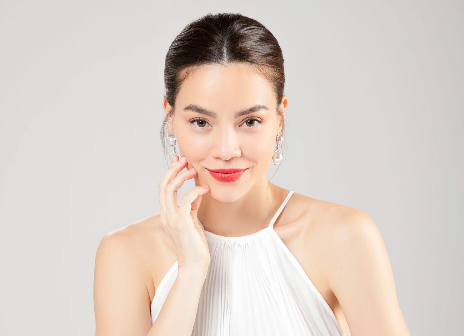 Bo san pham duong da duoc long Ho Ngoc Ha hinh anh