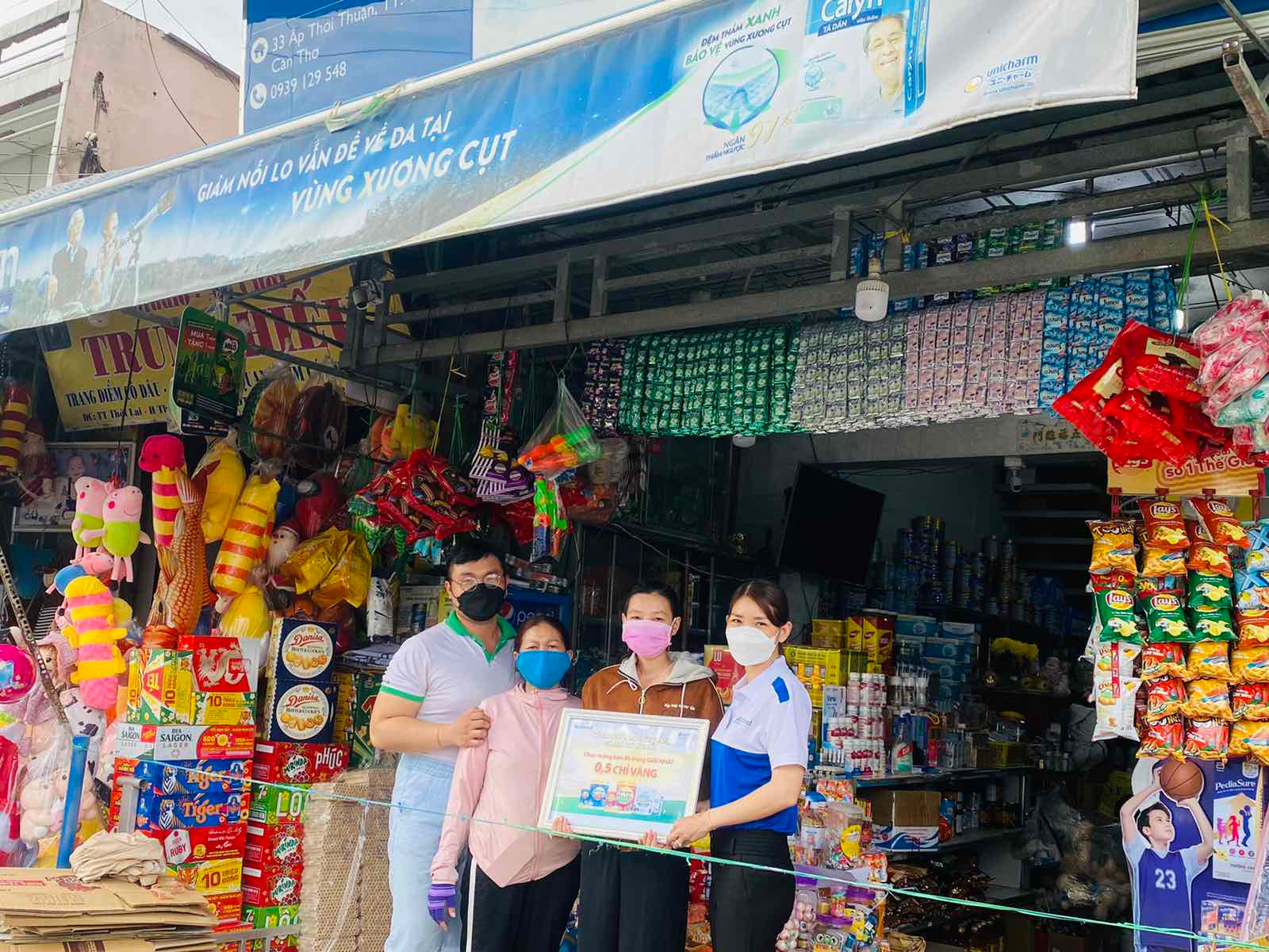 Niem vui cua nhung khach hang mua Nutifood GrowPLUS+ trung vang hinh anh