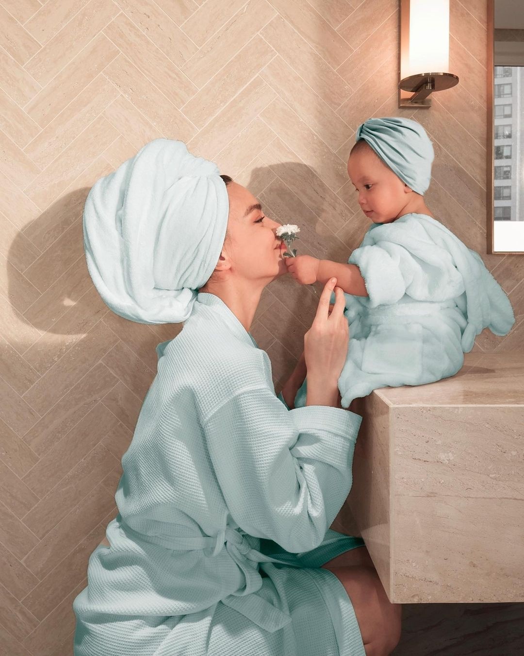 Ho Ngoc Ha,  Lisa - Leon anh 3