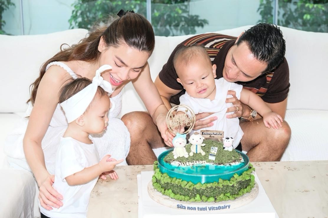 Ho Ngoc Ha,  Lisa - Leon anh 4