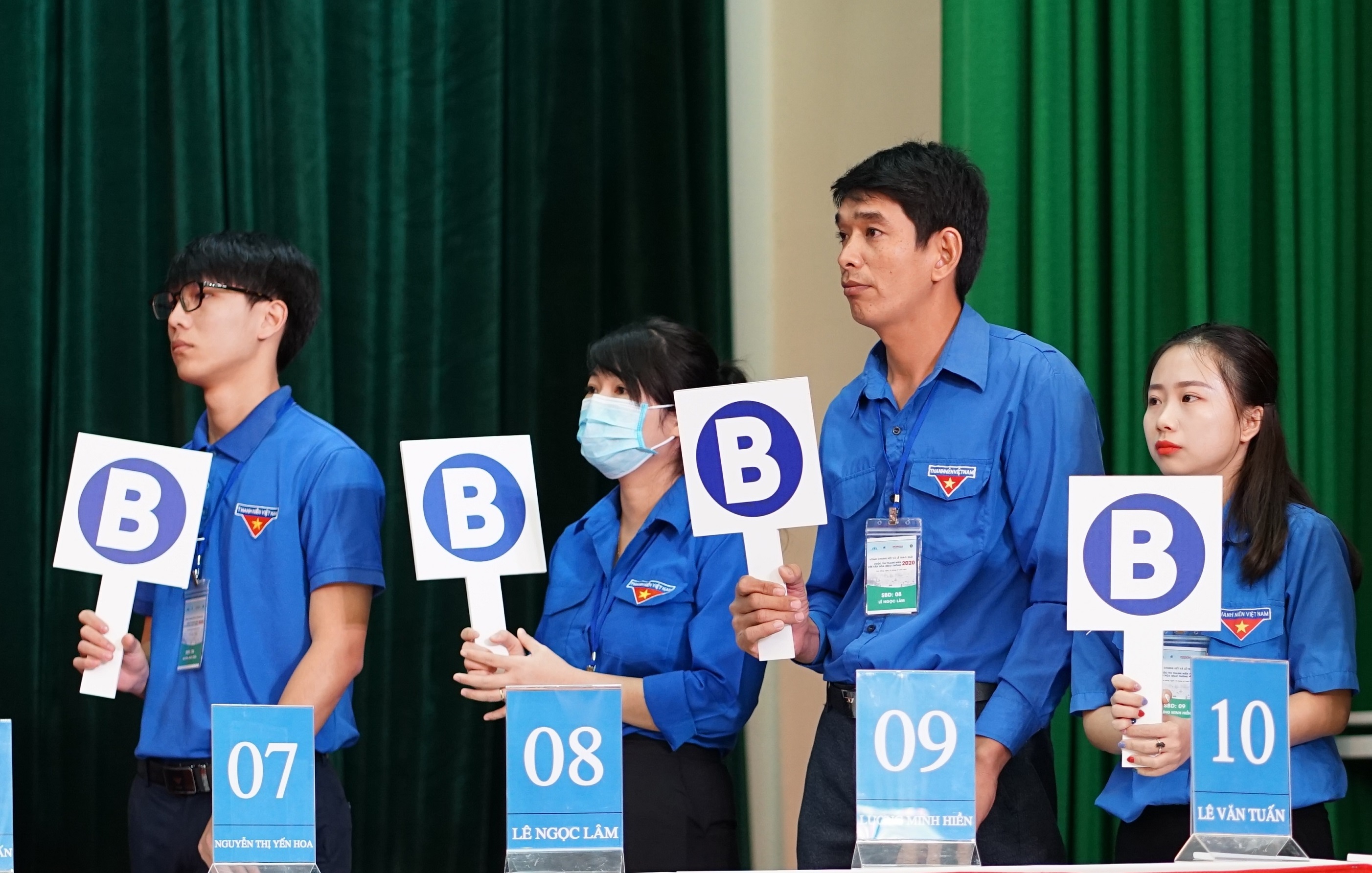 Nang cao kien thuc an toan giao thong cho nguoi tre hinh anh