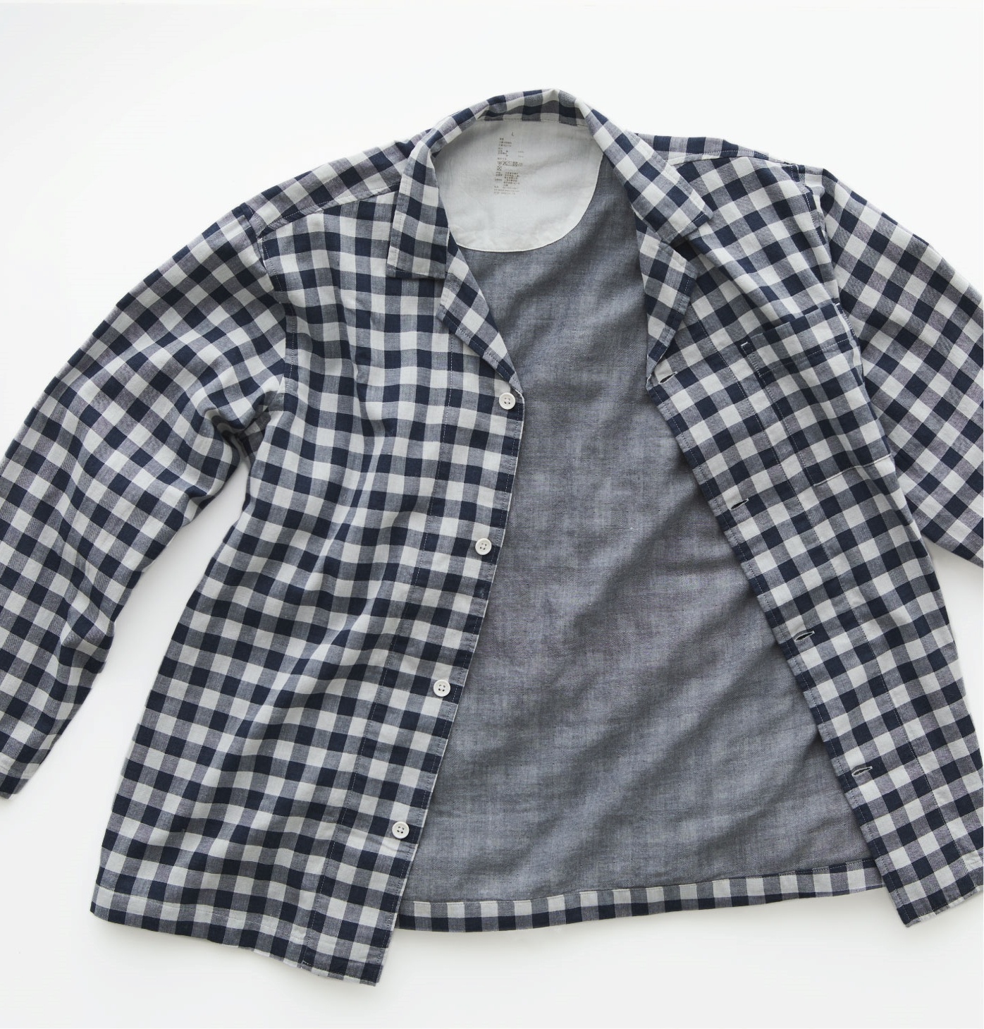 MUJI,  qua Giang sinh anh 3