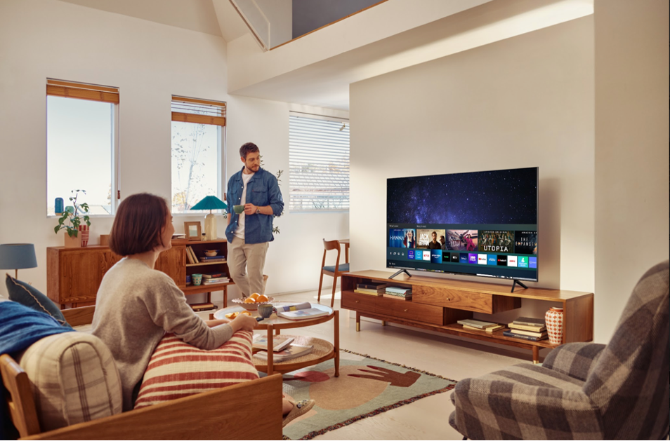 gia TV 4K,  gia TV 8K,  TV xem bong da anh 1