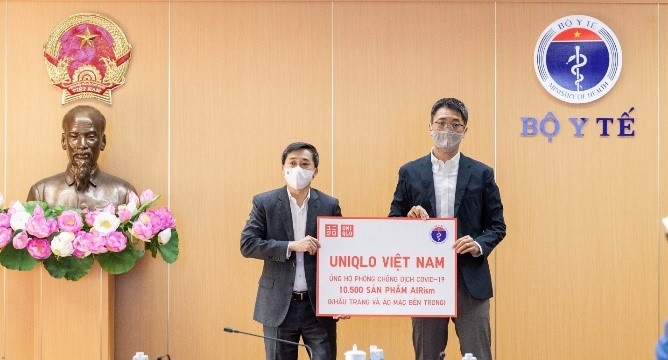 Uniqlo Viet Nam anh 2