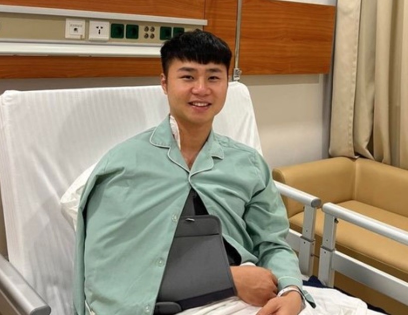 Chan thuong khien Van Toan bo lo AFF Suzuki Cup 2020 hinh anh
