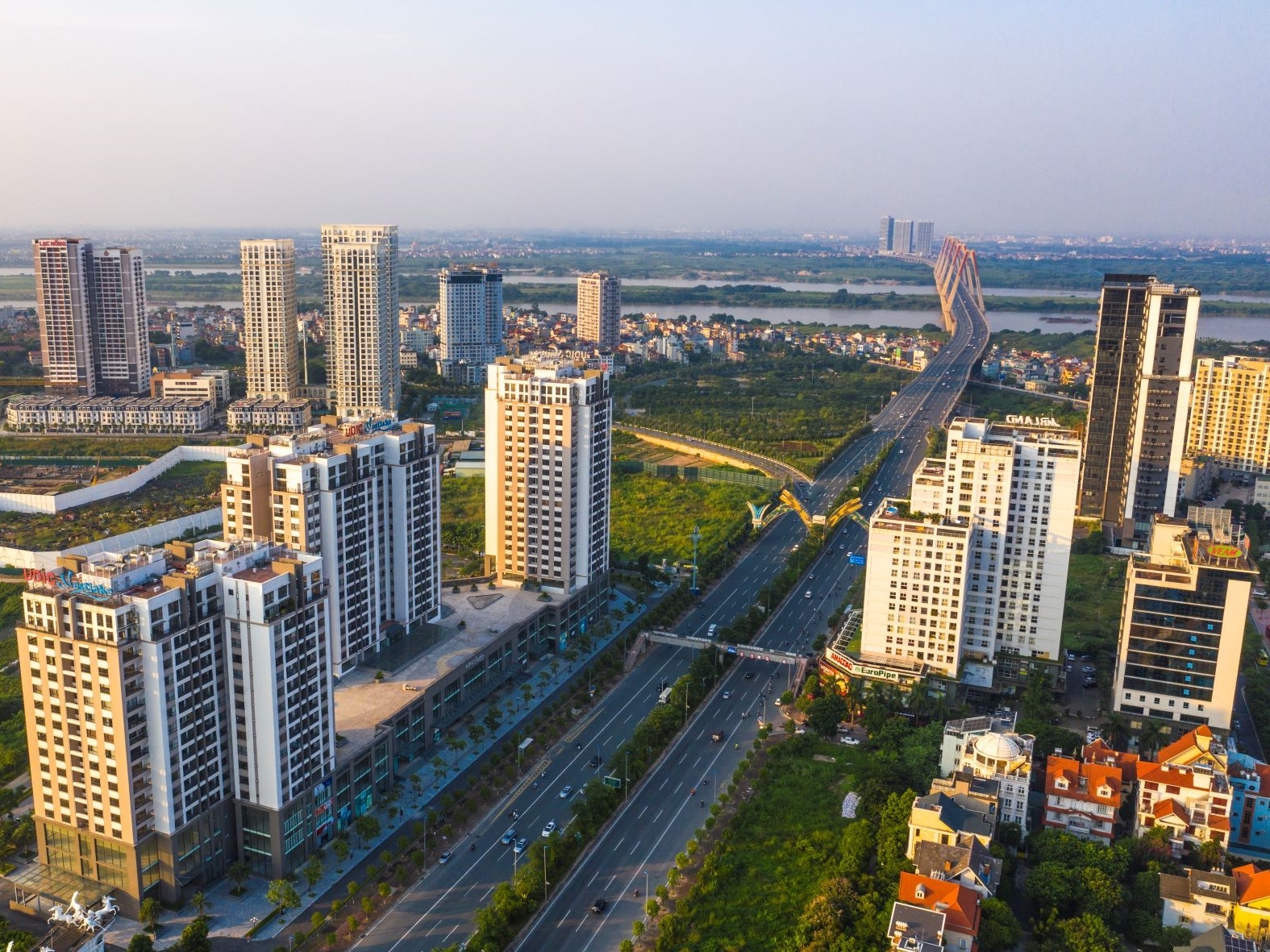 Buc tranh bat dong san cho nguoi nuoc ngoai tai Ha Noi hinh anh