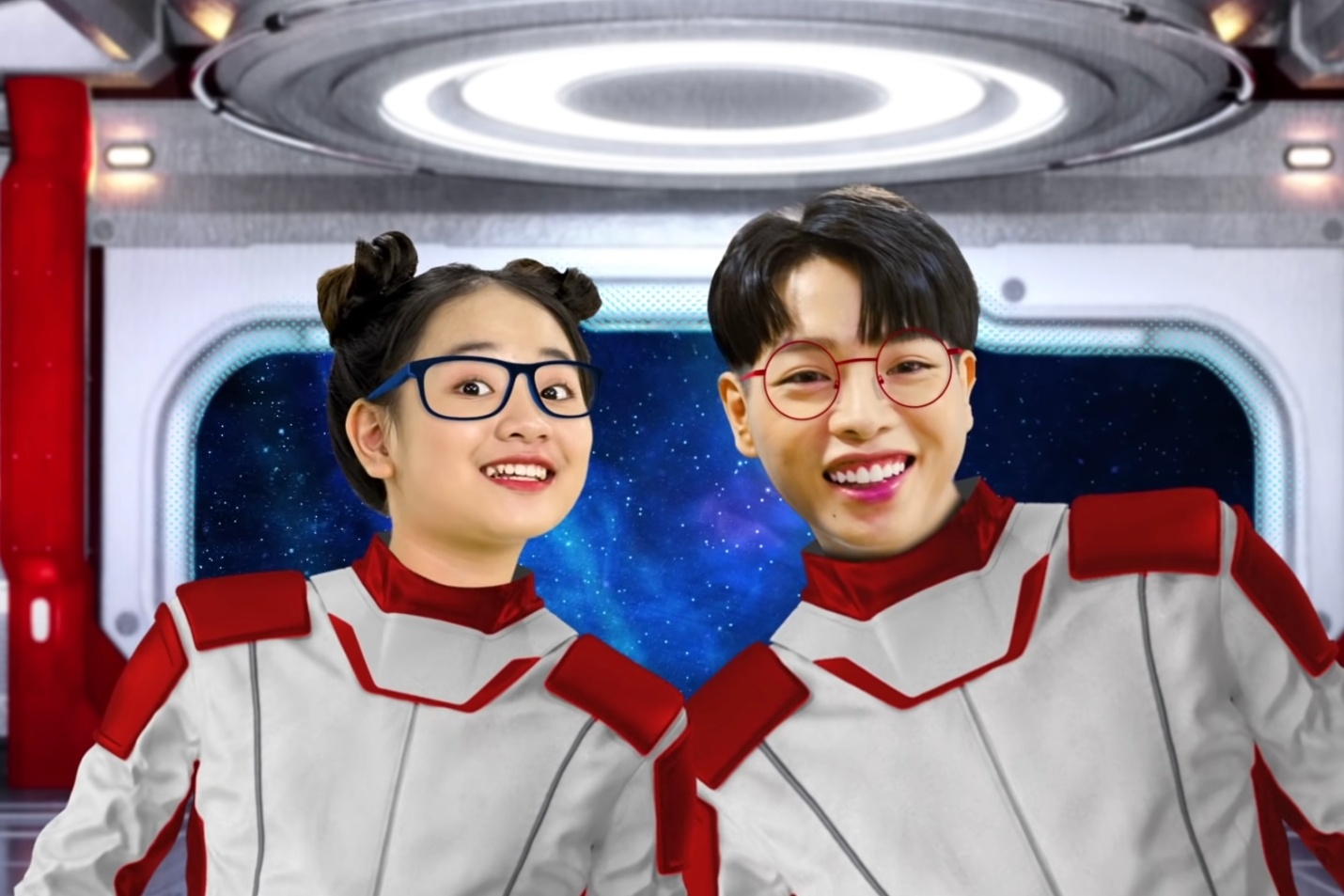 Duc Phuc hoa than phi hanh gia trong MV moi hinh anh